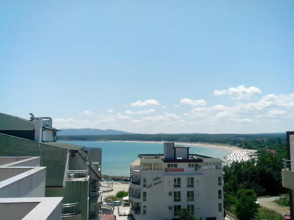 La Piazza Primorsko Rooms & Apartments