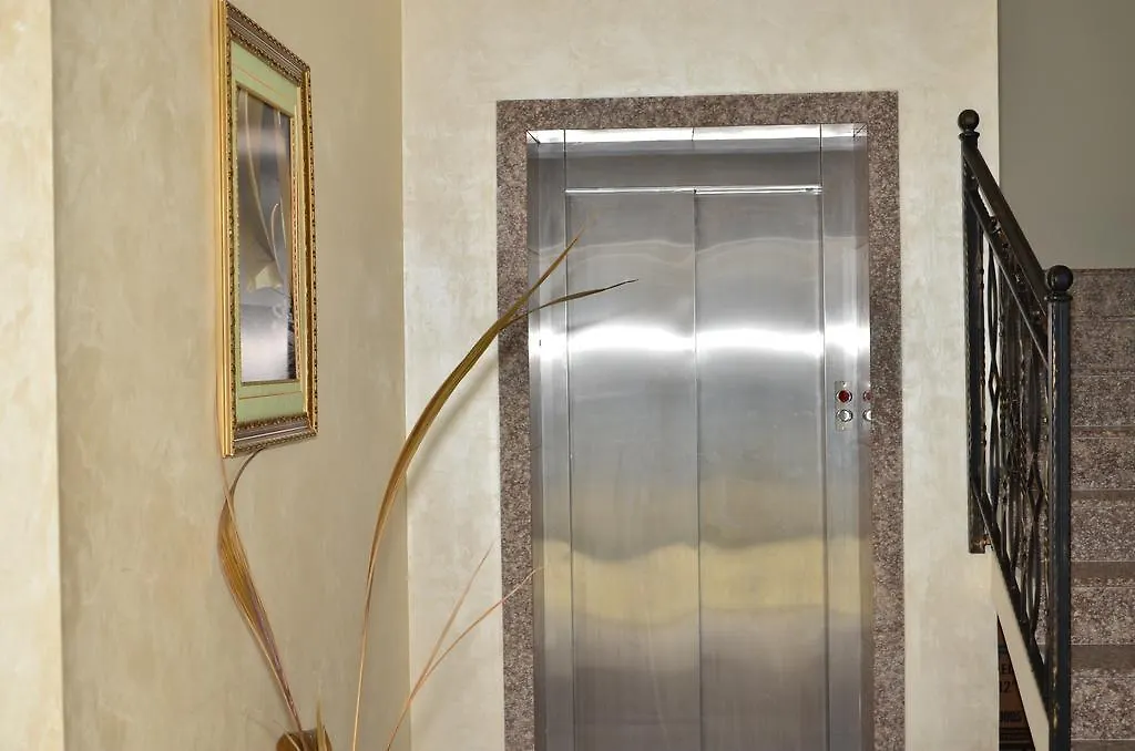 La Piazza Primorsko Rooms & Apartments