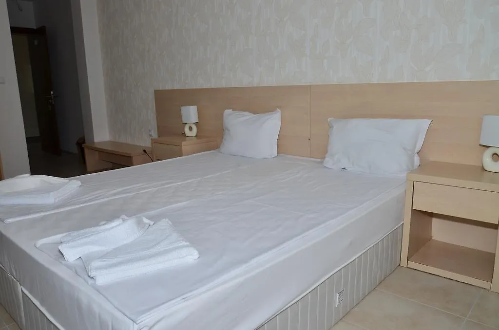 Aparthotel La Piazza Primorsko Rooms & Apartments