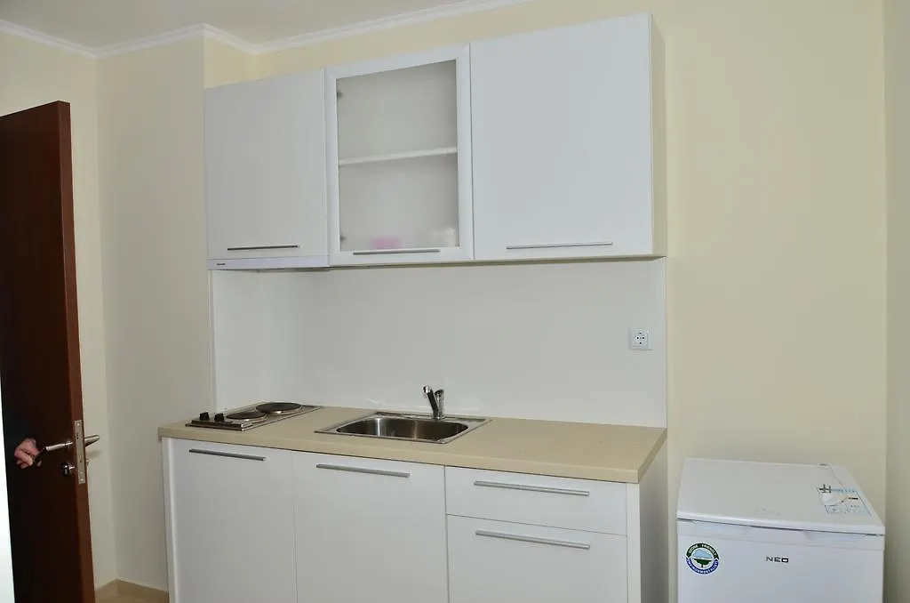 La Piazza Primorsko Rooms & Apartments Aparthotel
